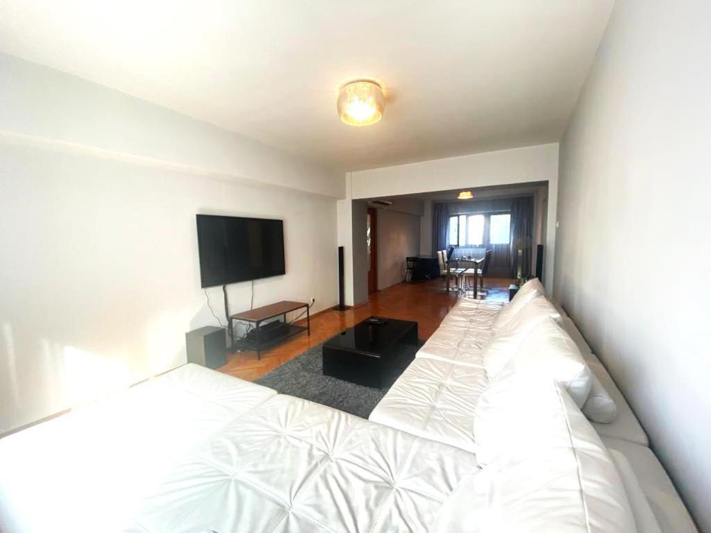 Romana 100 Sqm Deluxe Apartament بوخارست المظهر الخارجي الصورة