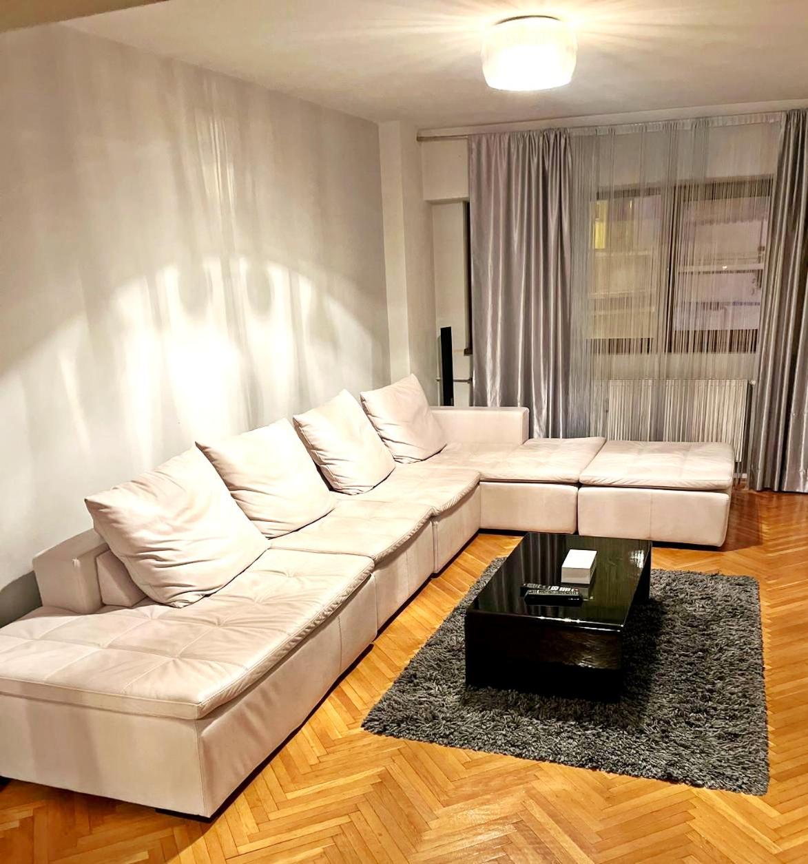 Romana 100 Sqm Deluxe Apartament بوخارست المظهر الخارجي الصورة