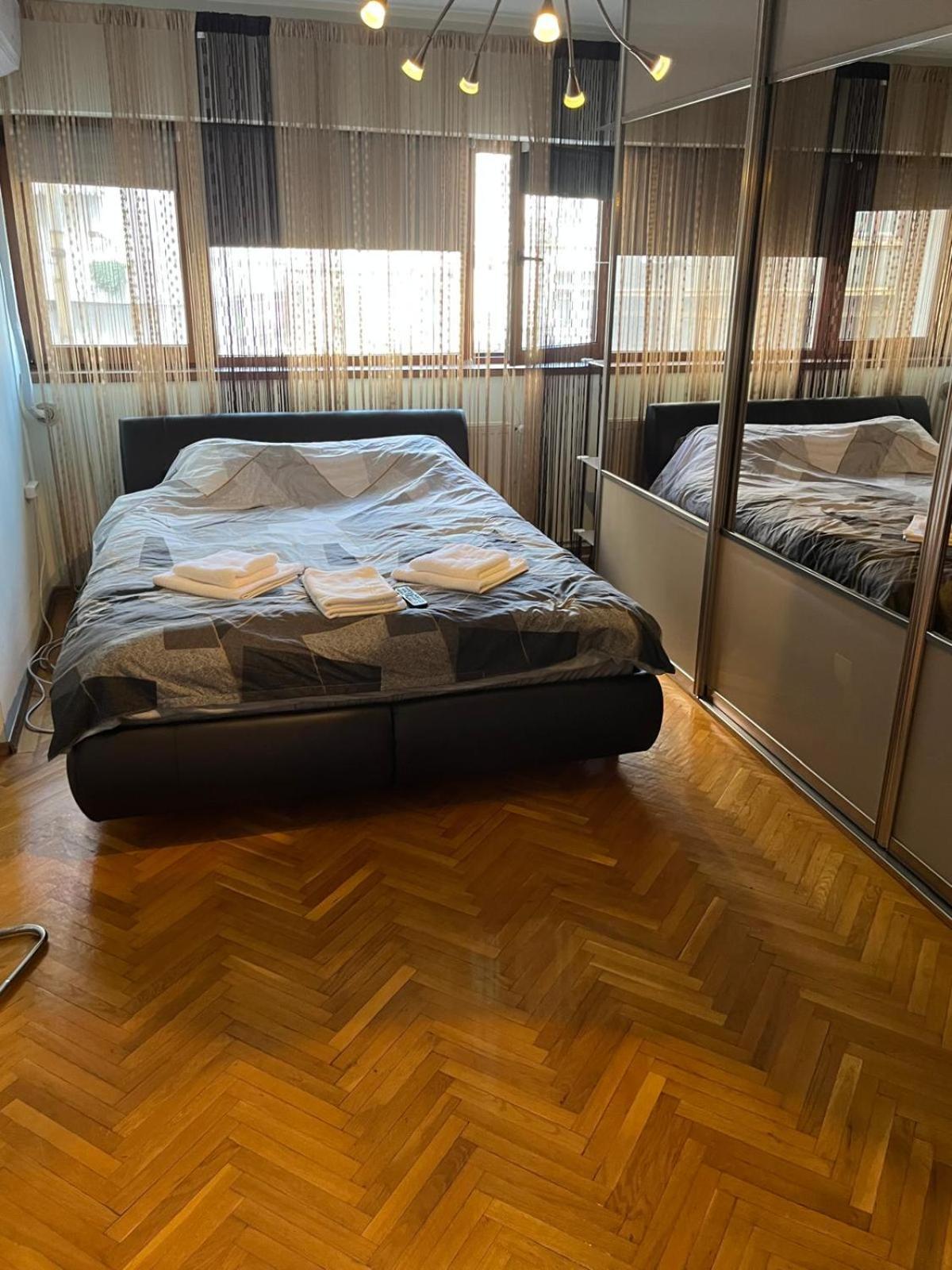 Romana 100 Sqm Deluxe Apartament بوخارست المظهر الخارجي الصورة